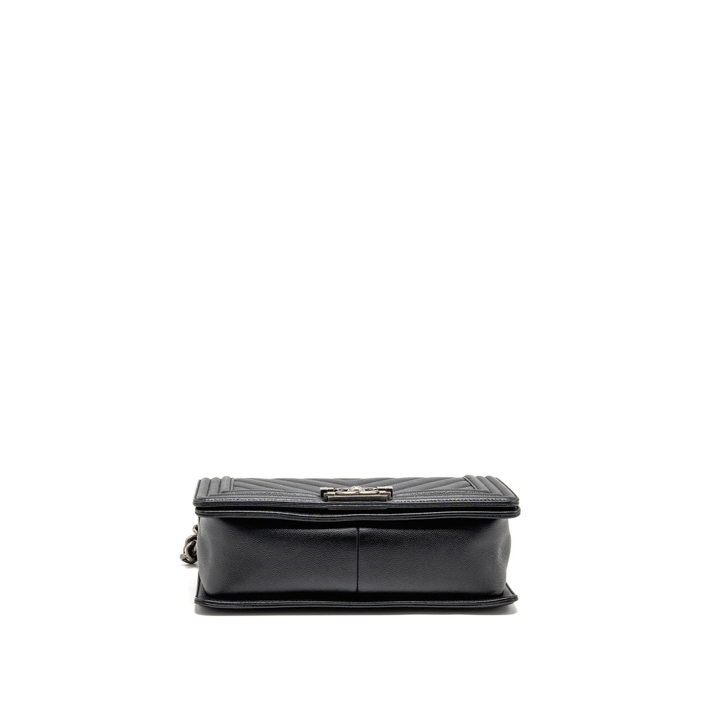 chanel-medium-boy-bag-chevron-caviar-black-ruthenium-silver-hardware