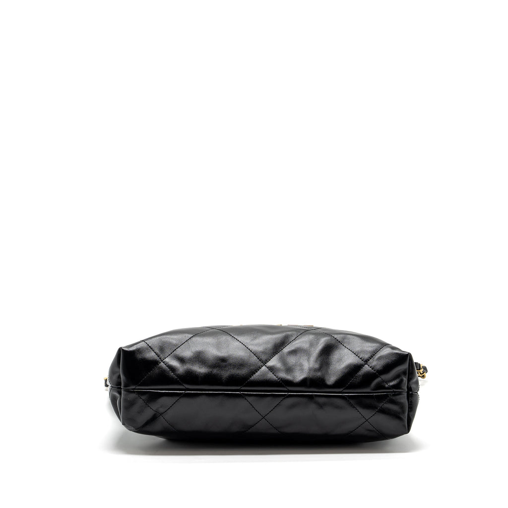 chanel-small-22-bag-lambskin-black-ghw