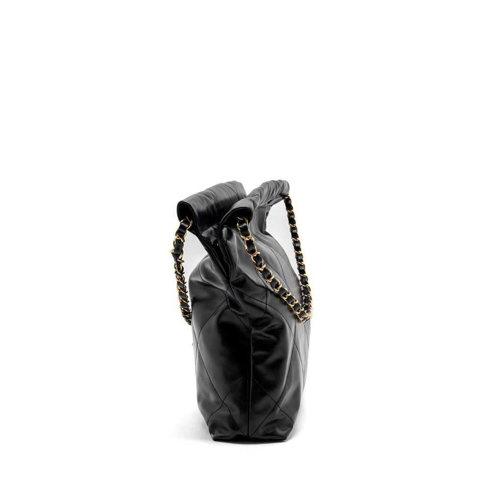 chanel-small-22-bag-lambskin-black-ghw