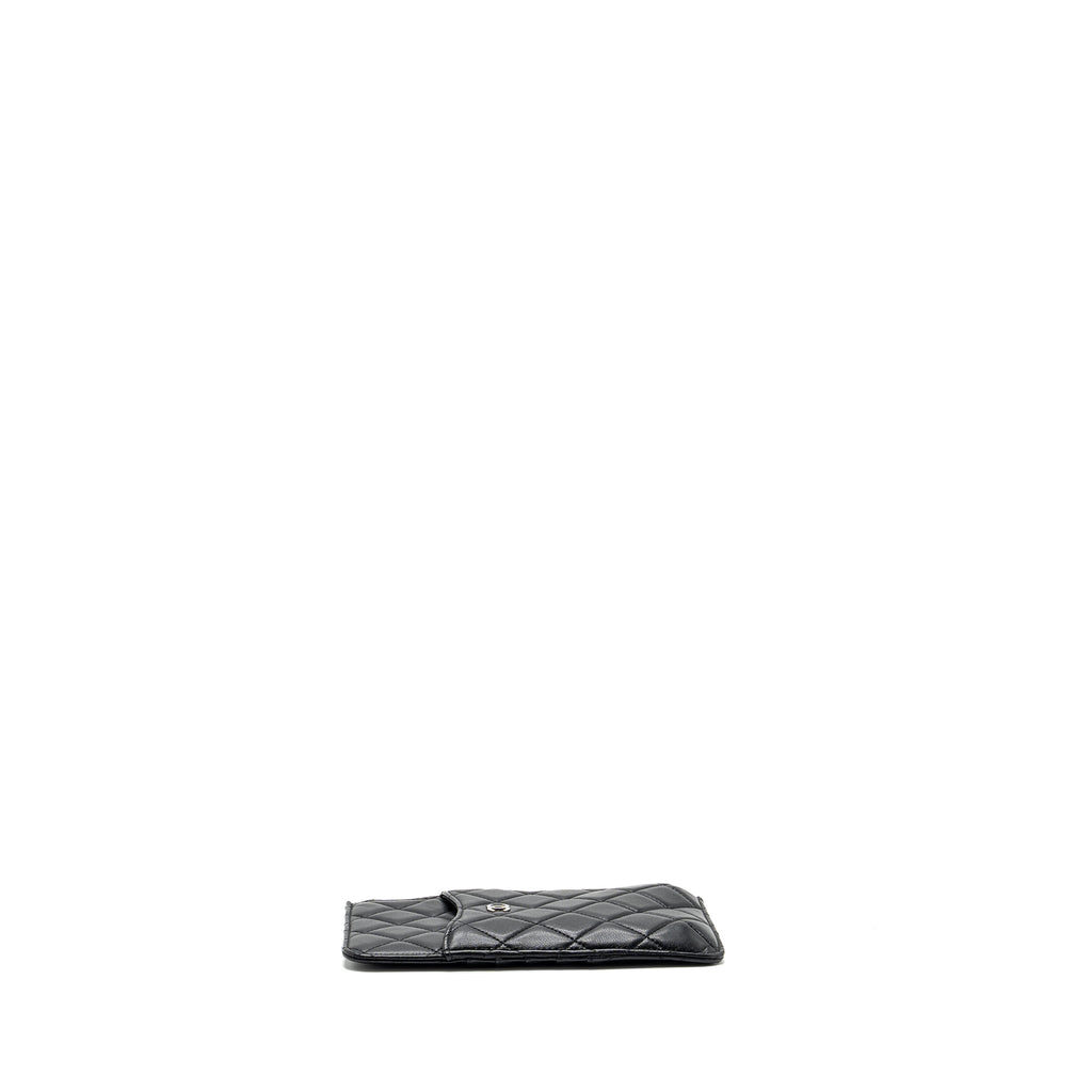 chanel-phone-zip-pouch-lambskin-black-shw