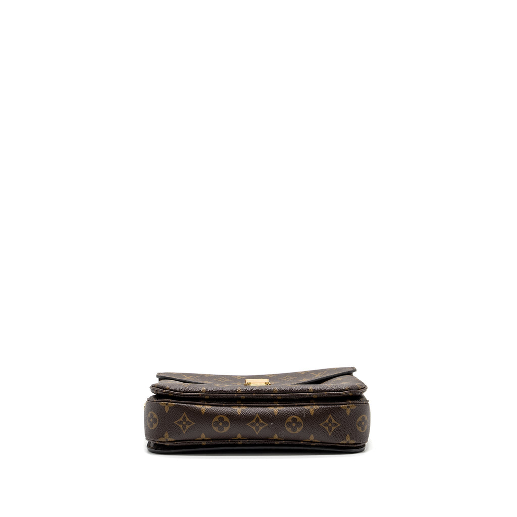 louis-vuitton-pochette-metis-monogram-canvas-ghw-20