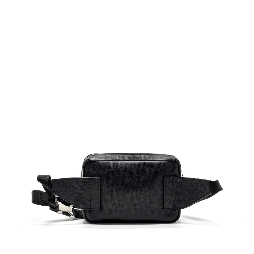 louis-vuitton-taiga-bum-bag-outdoor-leather-black-shw