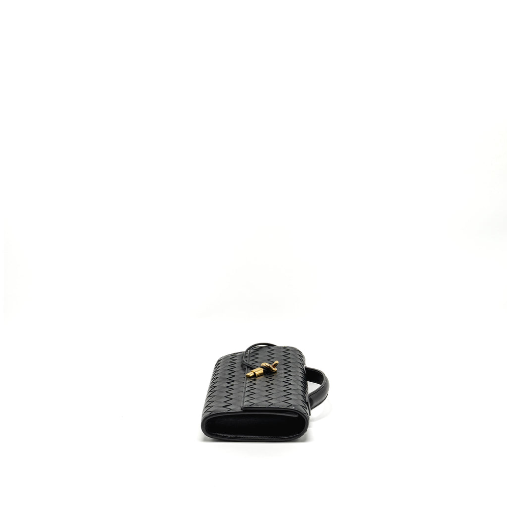 bottega-veneta-andiamo-clutch-lambskin-black-ghw