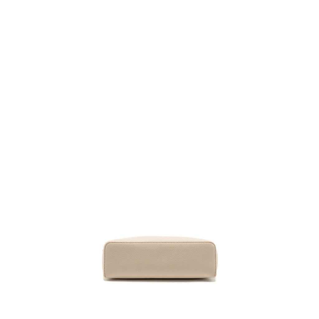 loro-piana-extra-pocket-l19-grained-calfskin-whisper-white-shw