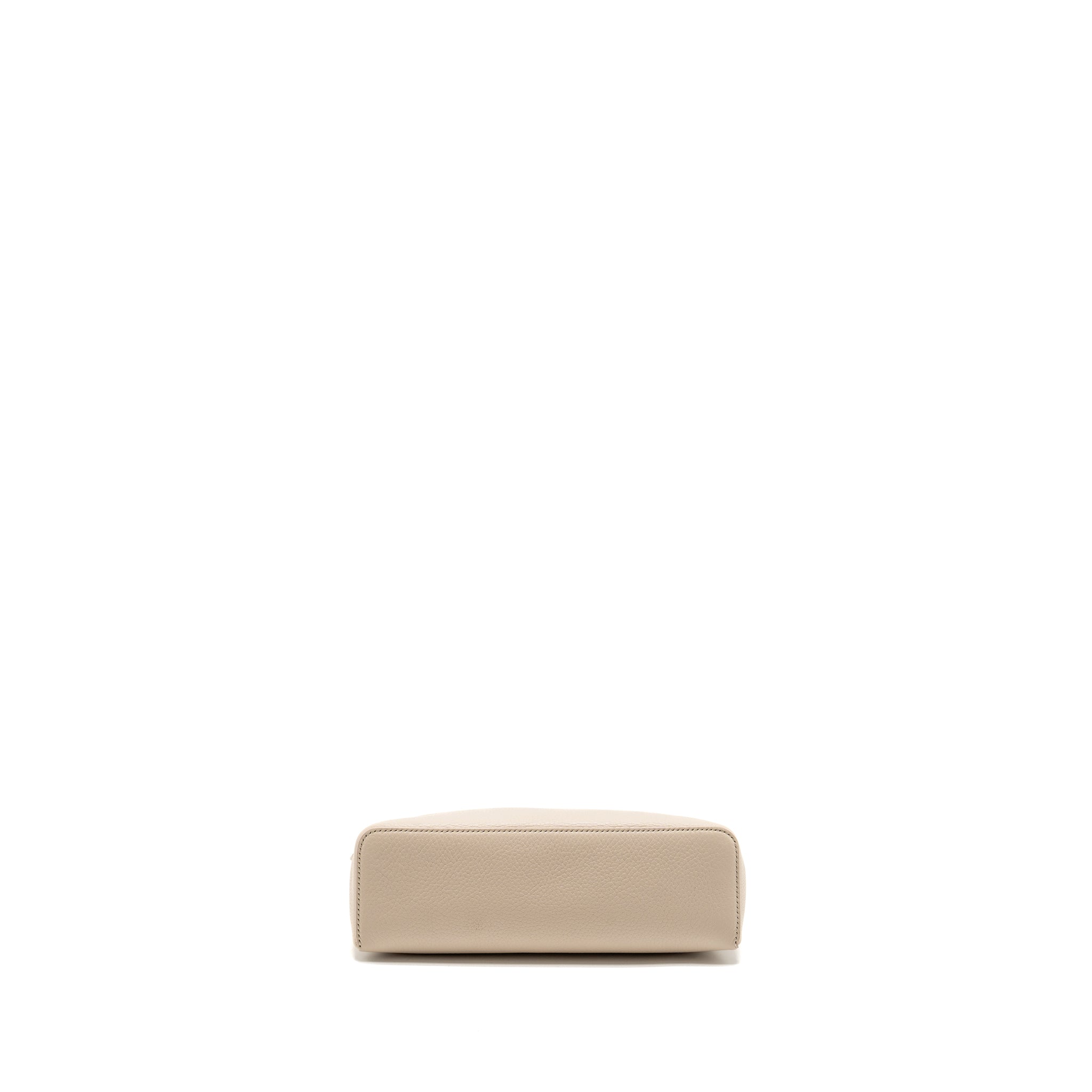 loro-piana-extra-pocket-l19-grained-calfskin-whisper-white-shw