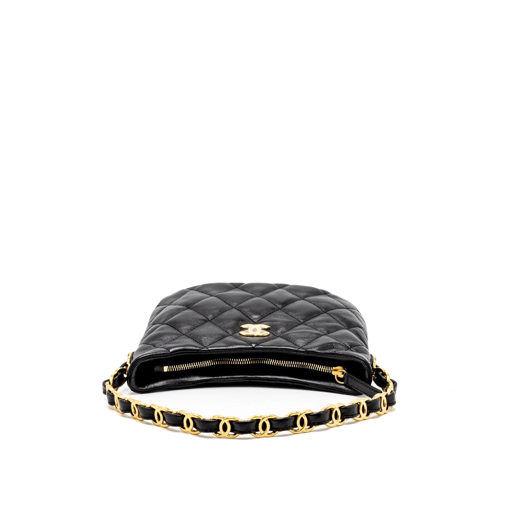 chanel-22k-hobo-shoulder-bag-lambskin-black-ghw-microchip