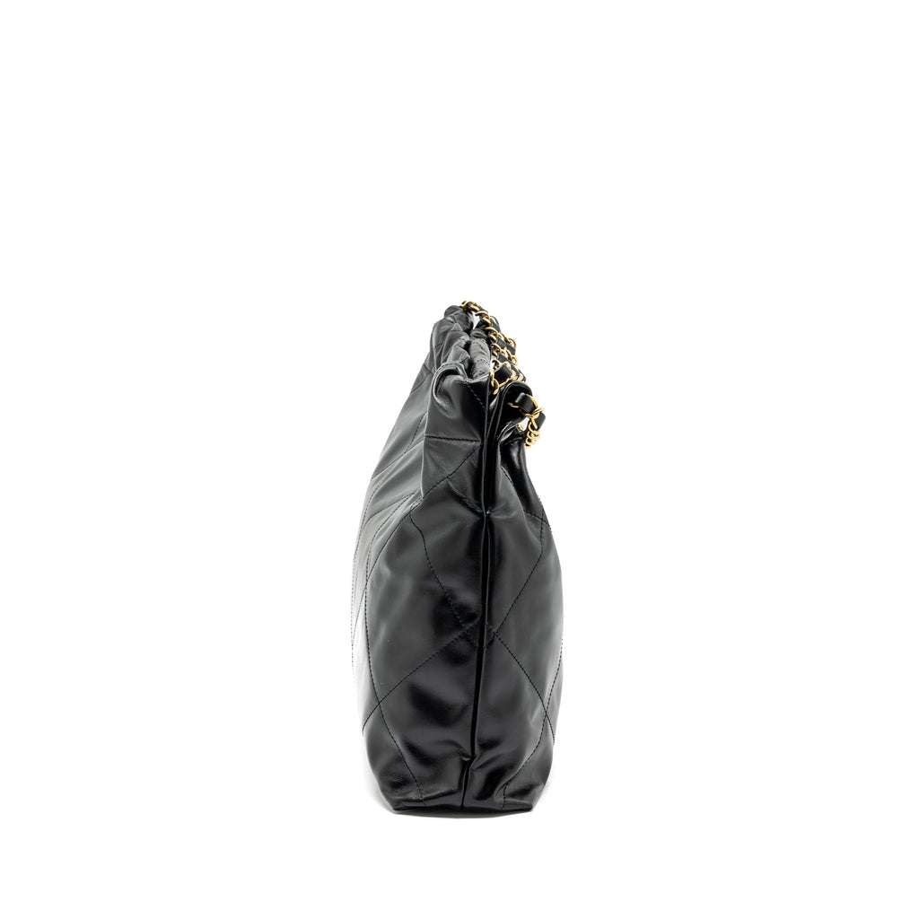 chanel-24c-22-bag-lambskin-black-ghw-microchip