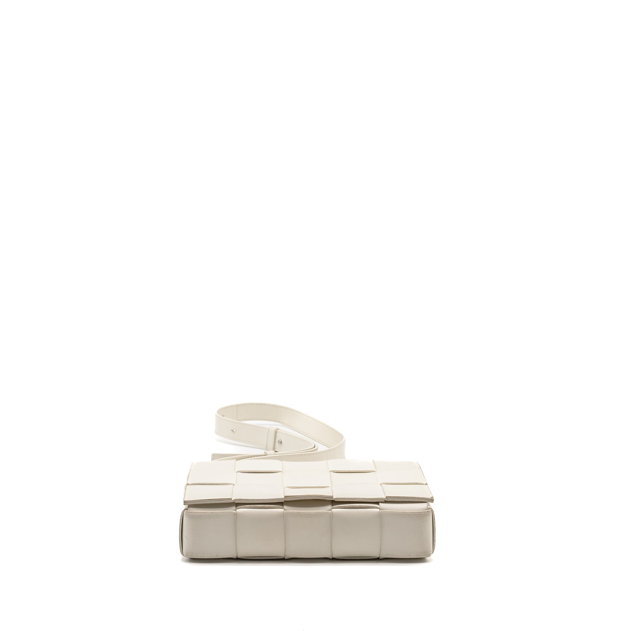 bottega-veneta-small-cassette-bag-lambskin-white-shw