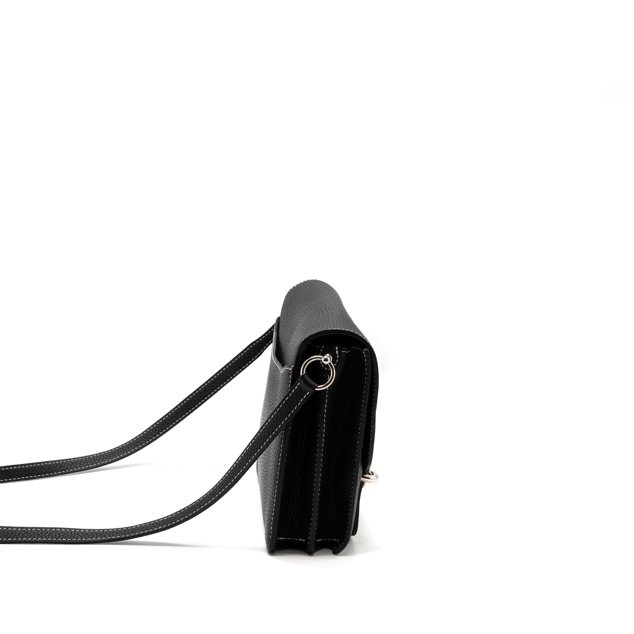 hermes-roulis-23-clemence-black-shw-stamp-square-r