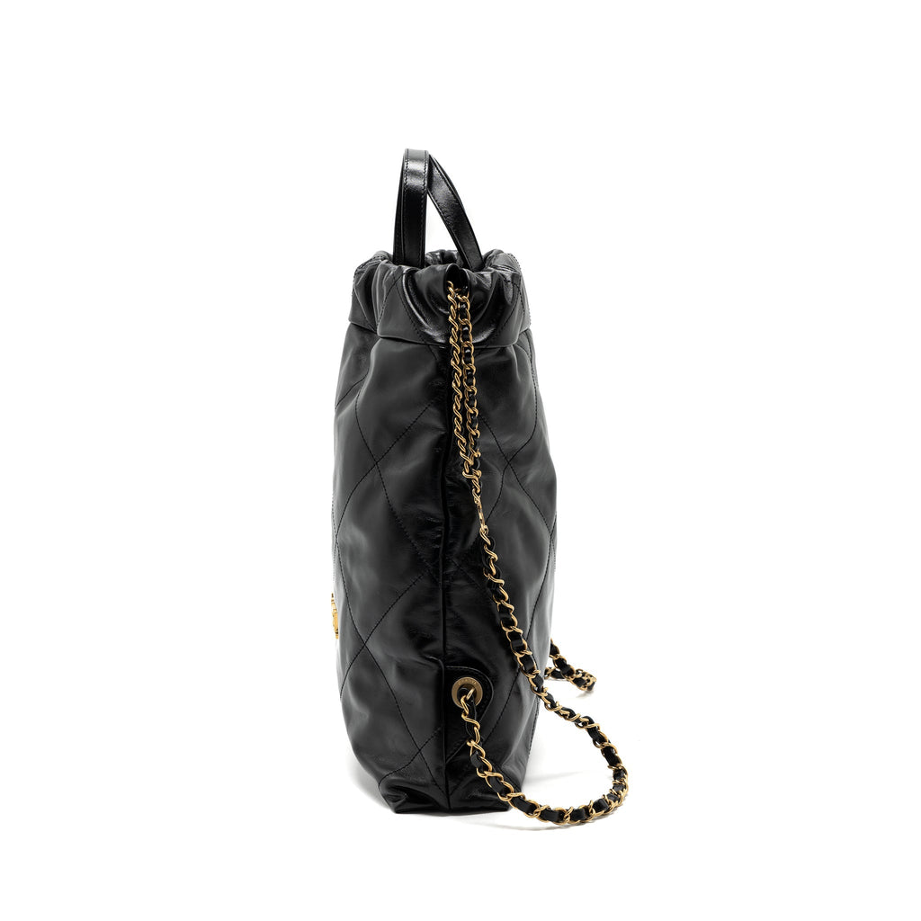 chanel-22-backpack-shiny-calfskin-black-ghwmicrochip
