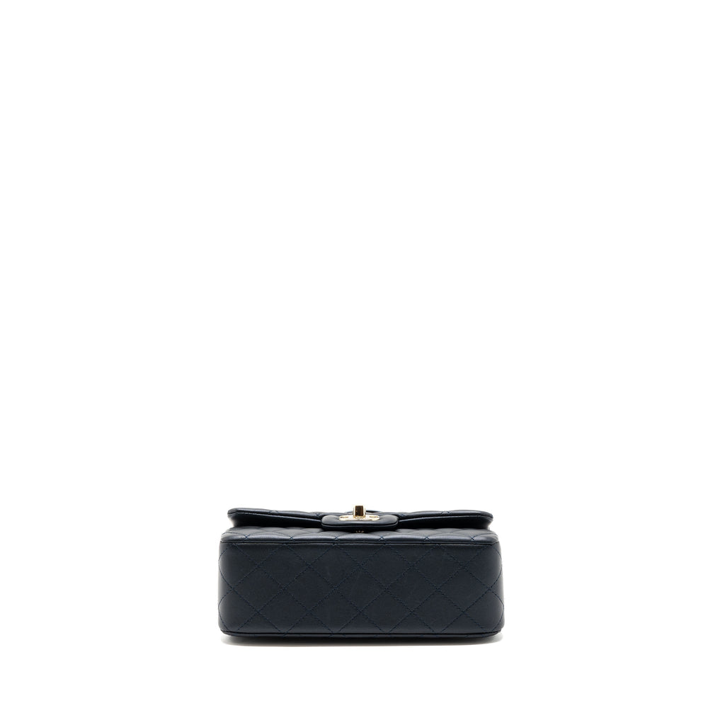 chanel-22a-top-handle-mini-rectangular-flap-bag-lambskin-dark-blue-lghwmicrochip