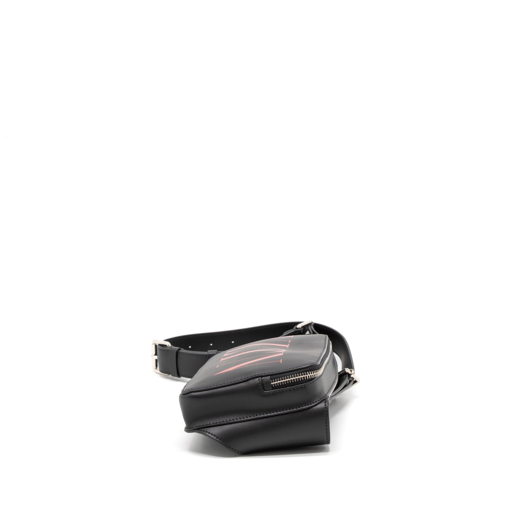 valentino-vltn-print-belt-bag-calfskin-black-red-shw