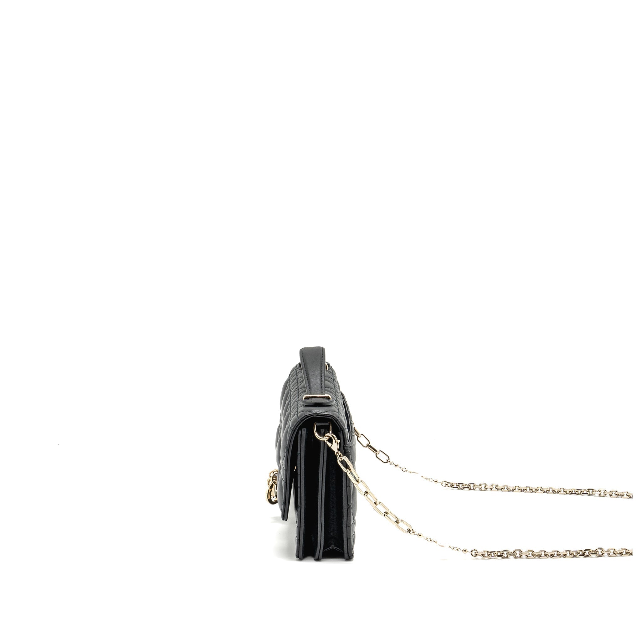 black-dior-wallet-on-chain
