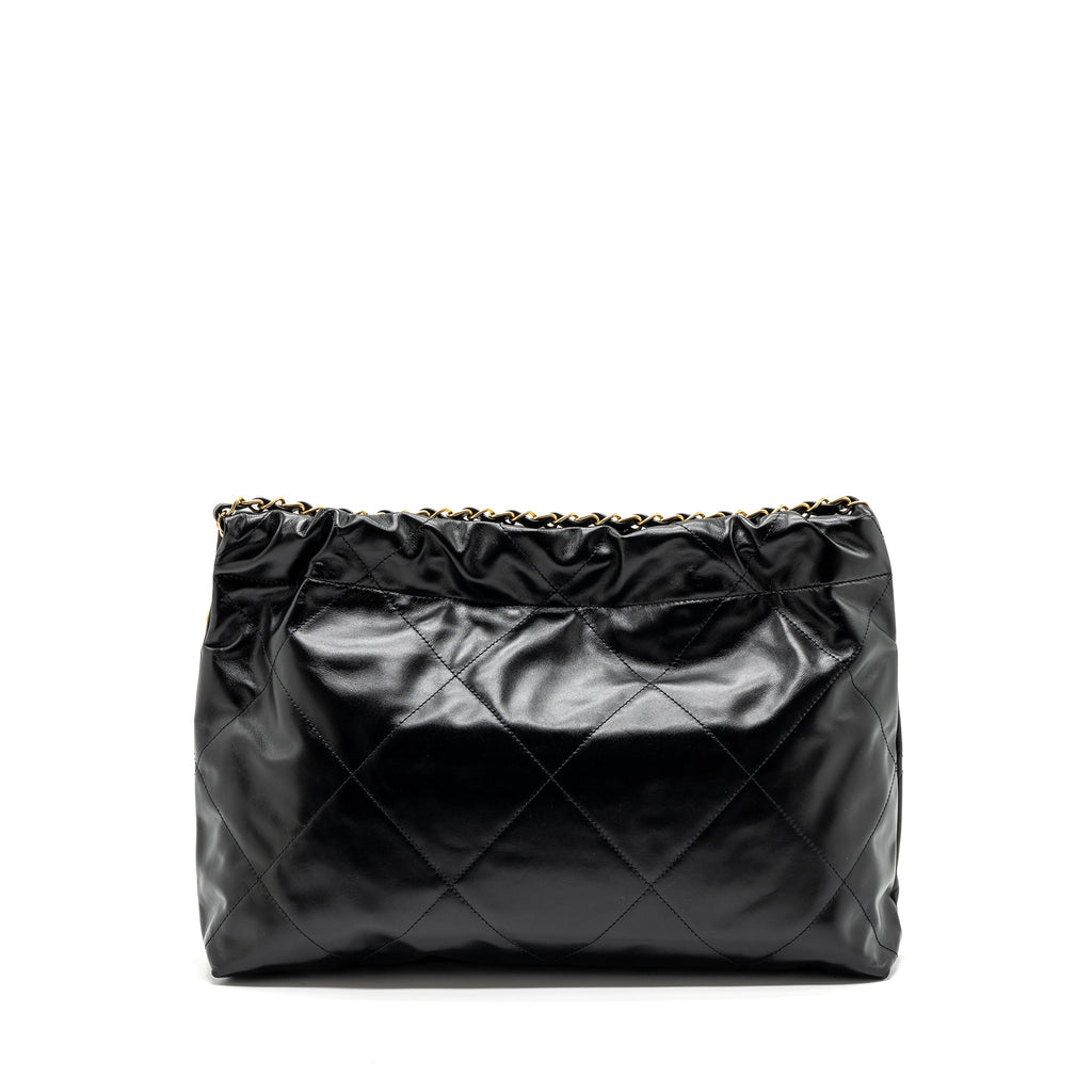 chanel-24c-22-bag-lambskin-black-ghw-microchip