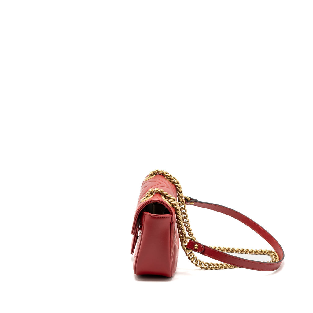 gucci-mini-gg-marmont-shoulder-bag-calfskin-red-ghw