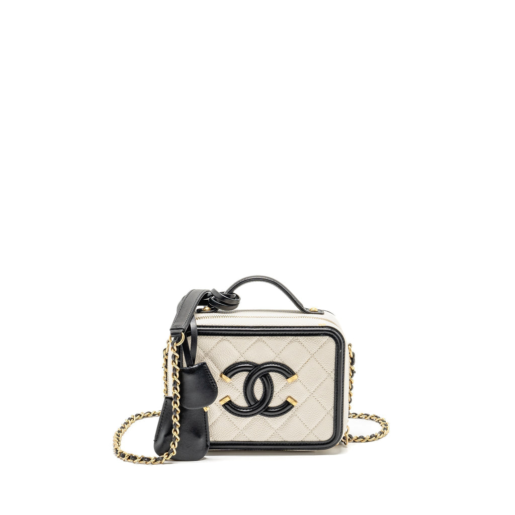 chanel-cc-filigree-vanity-case-caviar-white-black