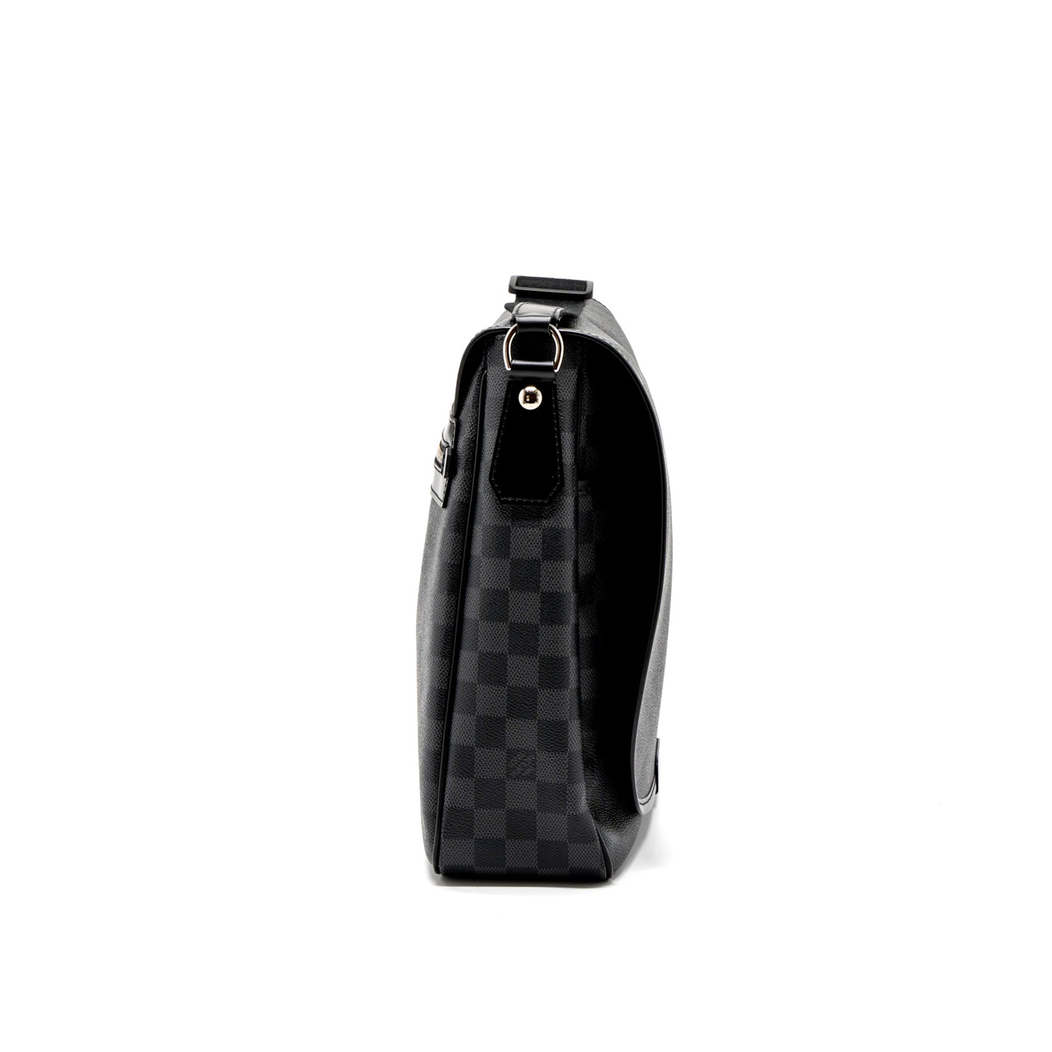 louis-vuitton-large-messenger-bag-damier-graphite-canvas-shw