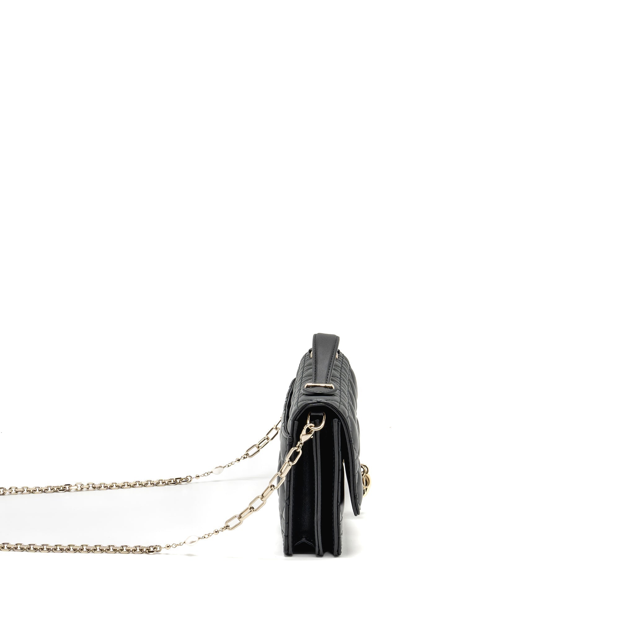 black-dior-wallet-on-chain
