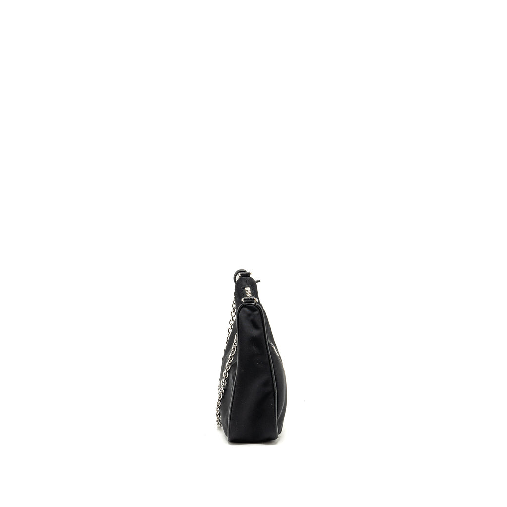 prada-re-edition-2005-saffiano-re-nylon-bag-black-shw
