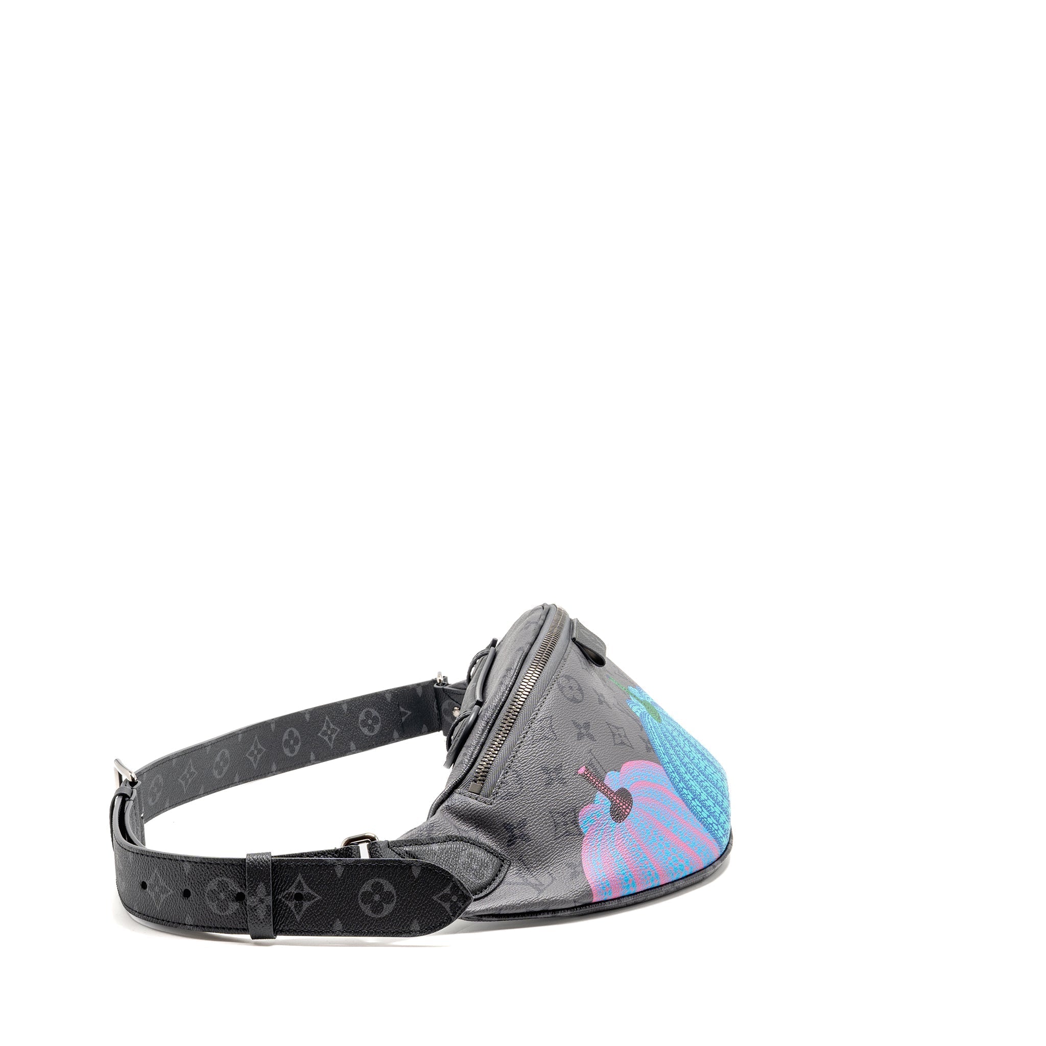 louis-vuitton-x-yayoi-kusama-reverse-monogram-eclipse-maxi-bumbag-canvas-grey-multicolour-dark-silver-hardware-copy