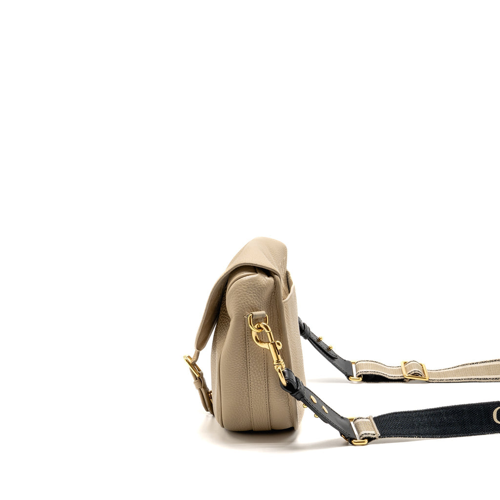dior-large-bobby-bag-grained-calfskin-beige-ghw