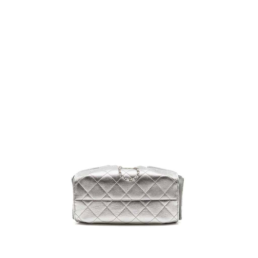 chanel-25-bag-silver