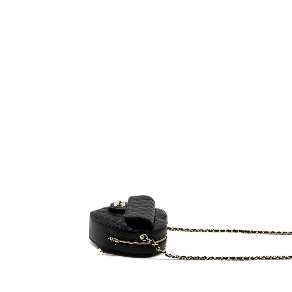 chanel-22s-heart-bag-lambskin-black-lghw-microchip-2