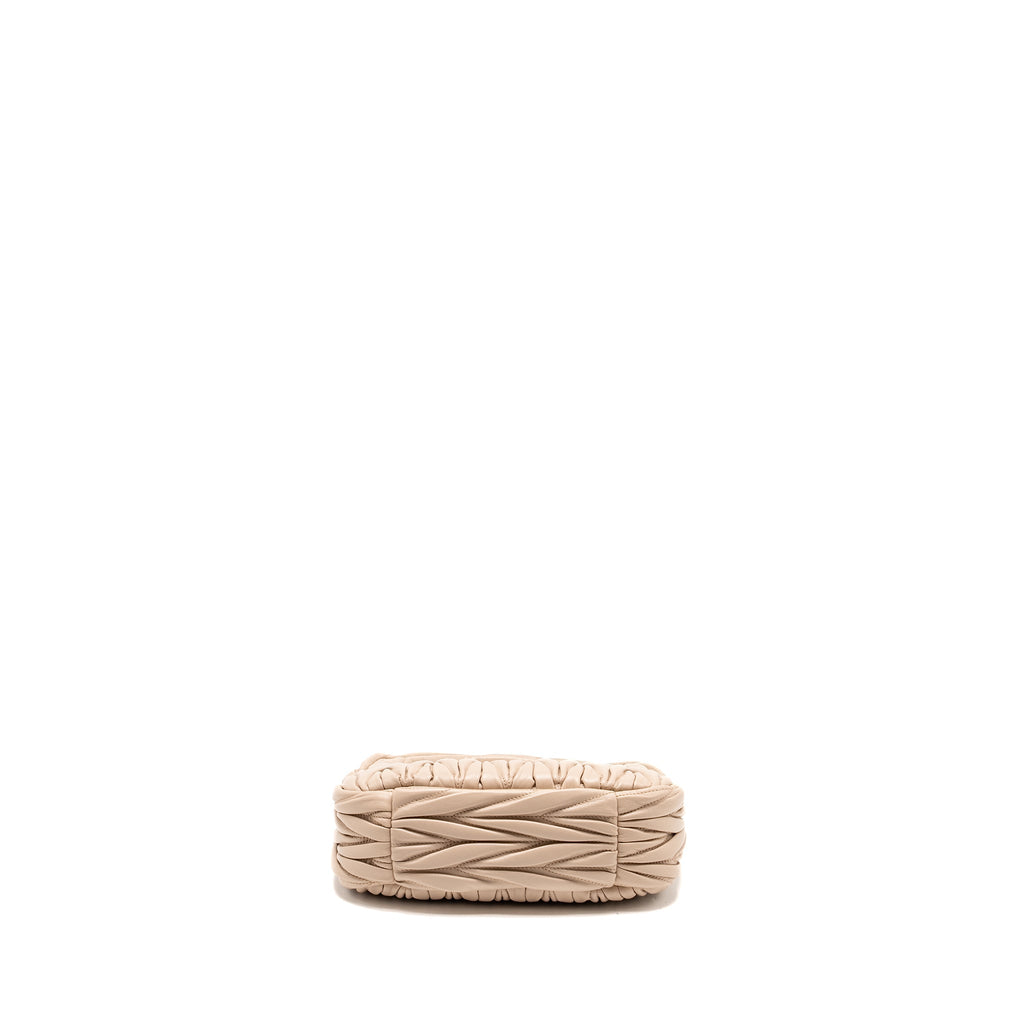 miumiu-wander-matelasse-hobo-bag-nappa-lambskin-ghw