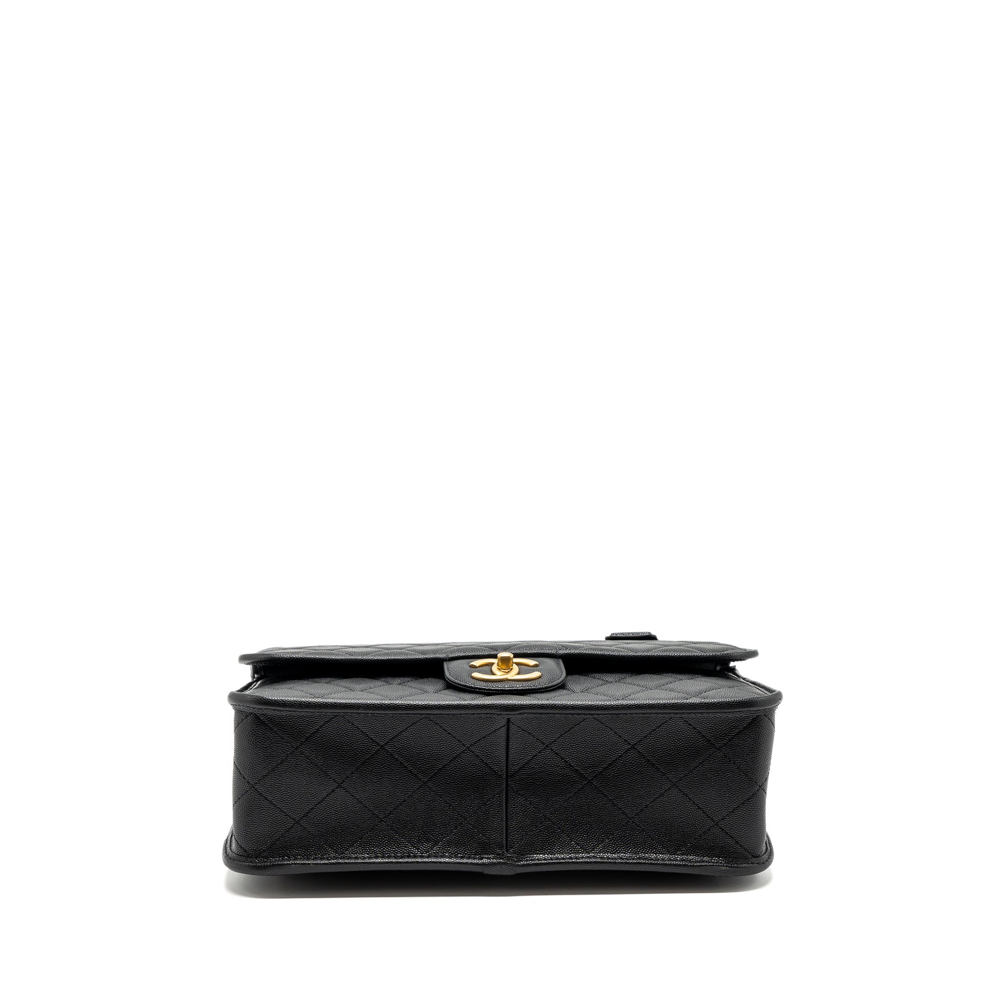 chanel-22k-large-backpack-caviar-black-ghwmicrochip