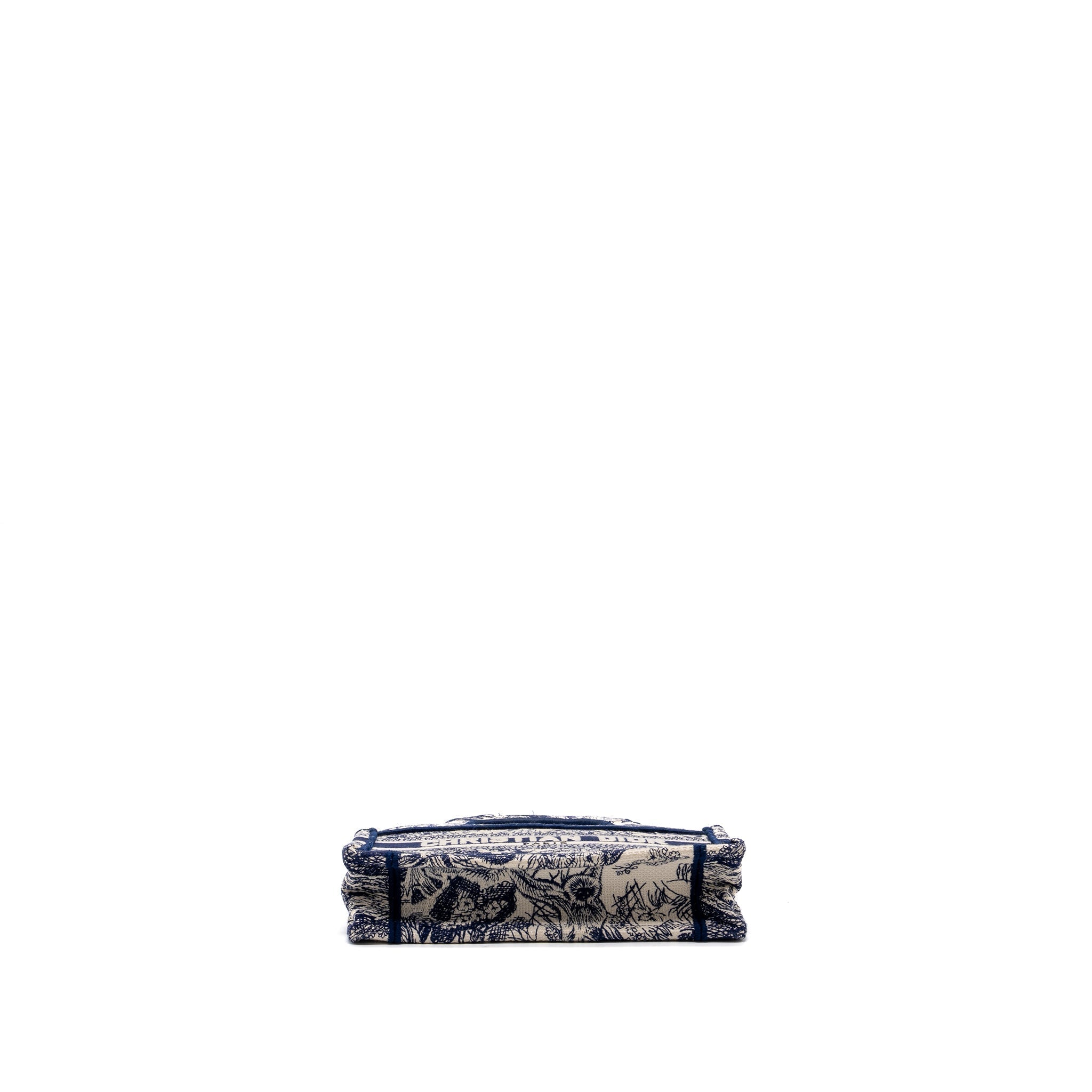 dior-mini-book-tote-limited-edition-toile-de-jouy-reverse-embroidery