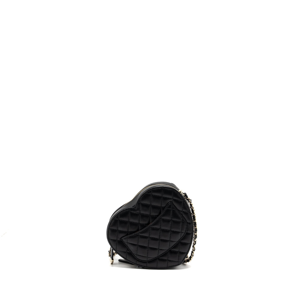 chanel-22s-heart-bag-lambskin-black-lghw-microchip-2