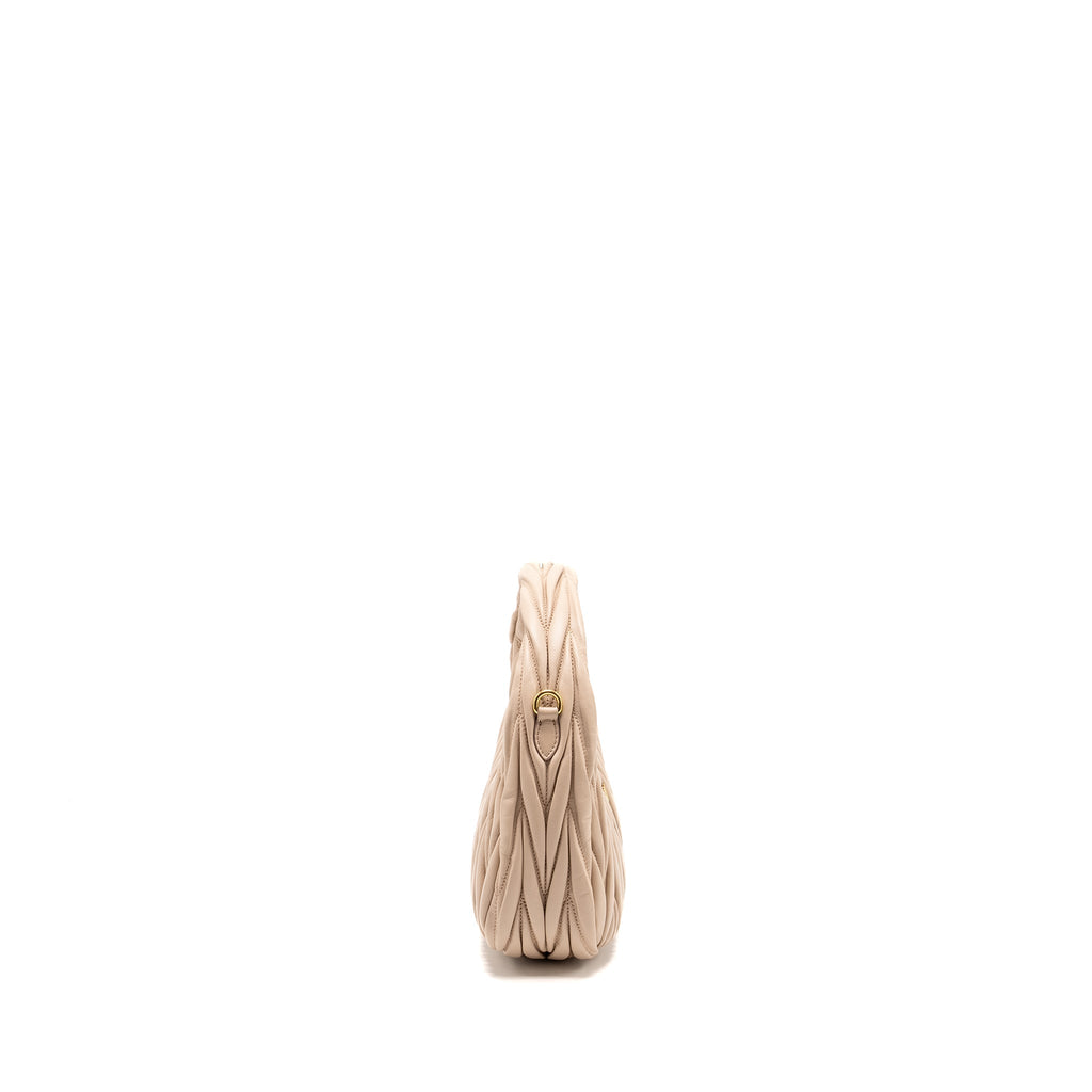 miumiu-wander-matelasse-hobo-bag-nappa-lambskin-ghw