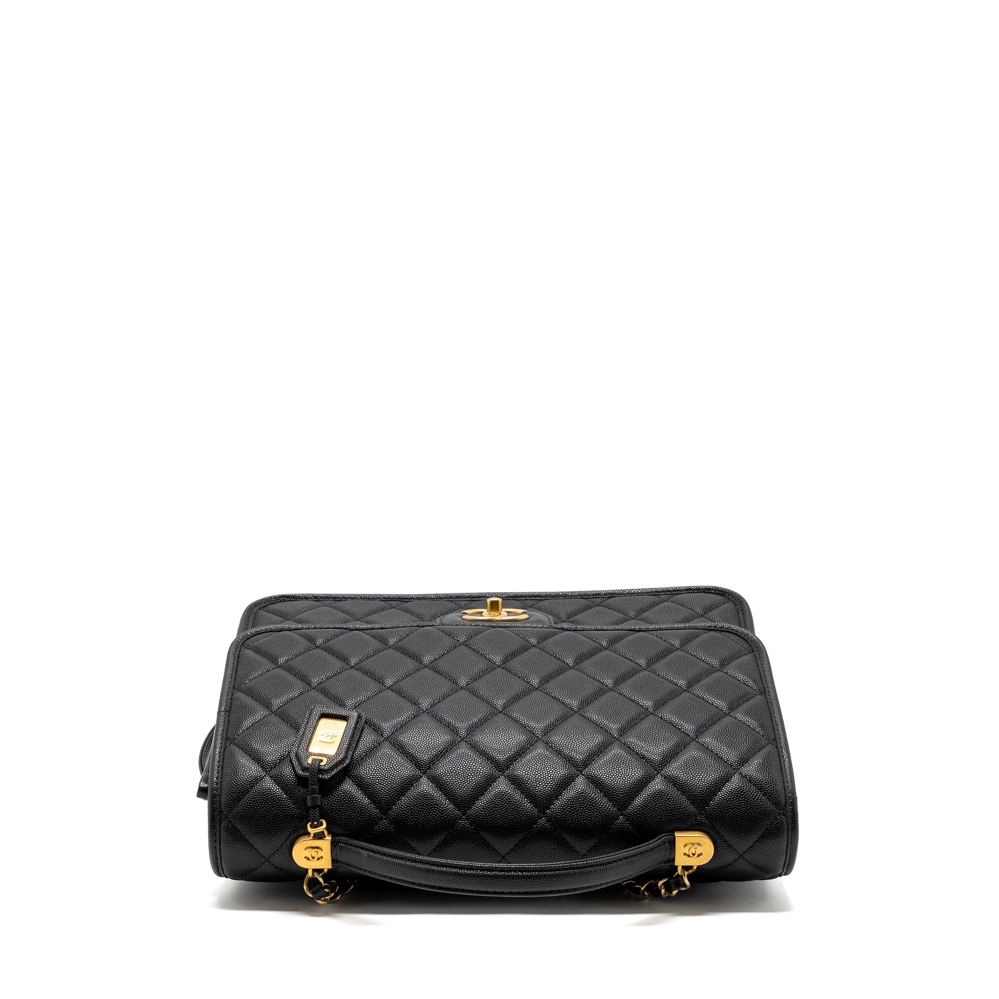 chanel-22k-large-backpack-caviar-black-ghwmicrochip