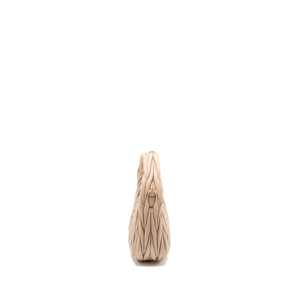 miumiu-wander-matelasse-hobo-bag-nappa-lambskin-ghw