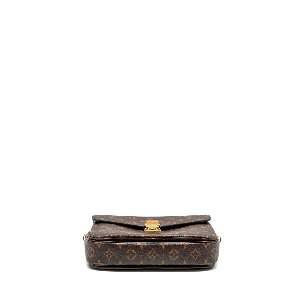 louis-vuitton-pochette-metis-monogram-canvas-ghw-30
