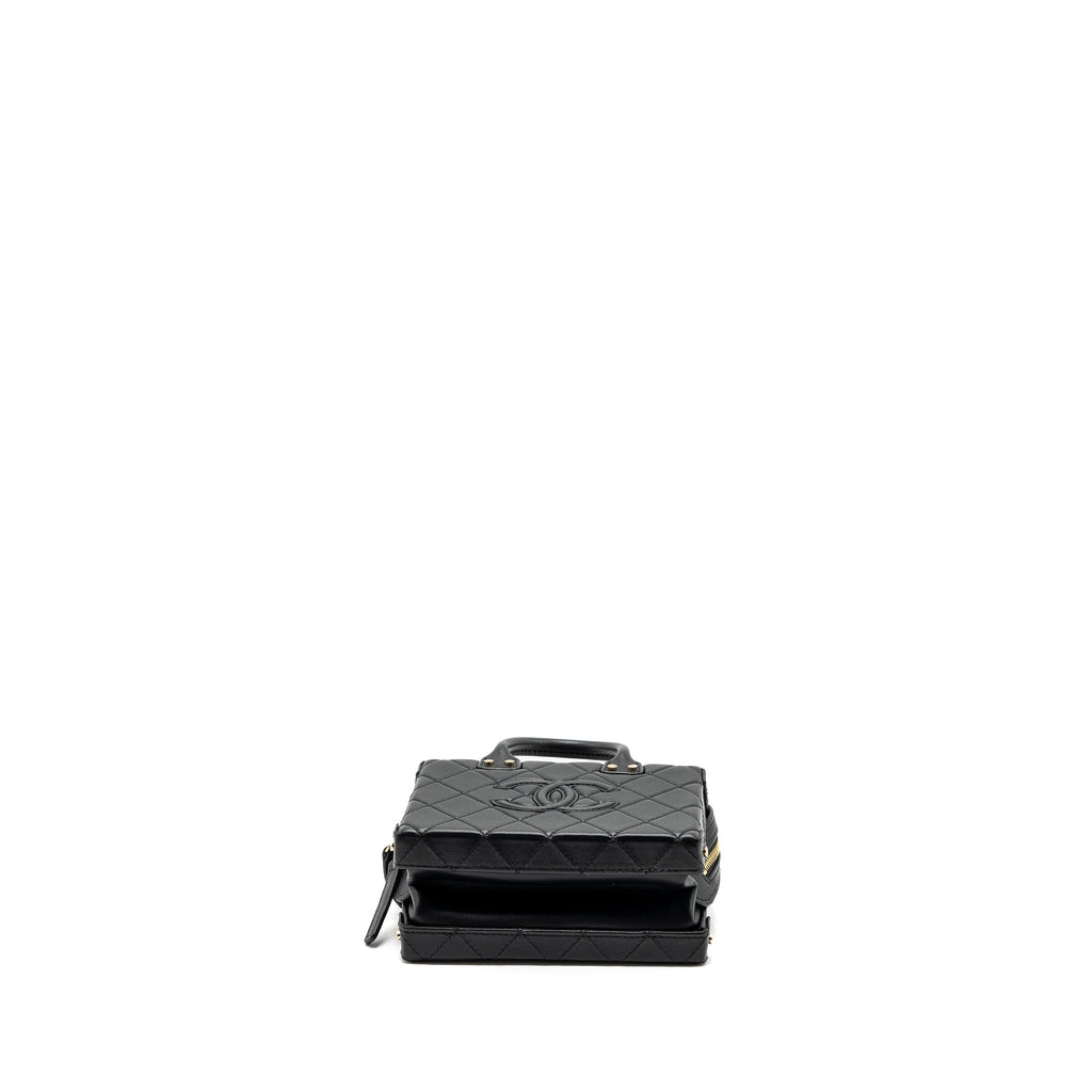 chanel-22b-top-handle-small-vanity-case-calfskin-black-ghwmicrochip-copy