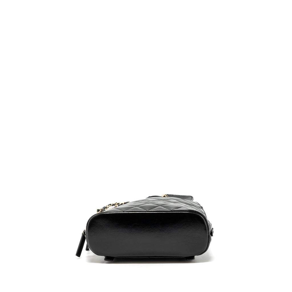 chanel-22a-backpack-patent-black-lghw-microchip