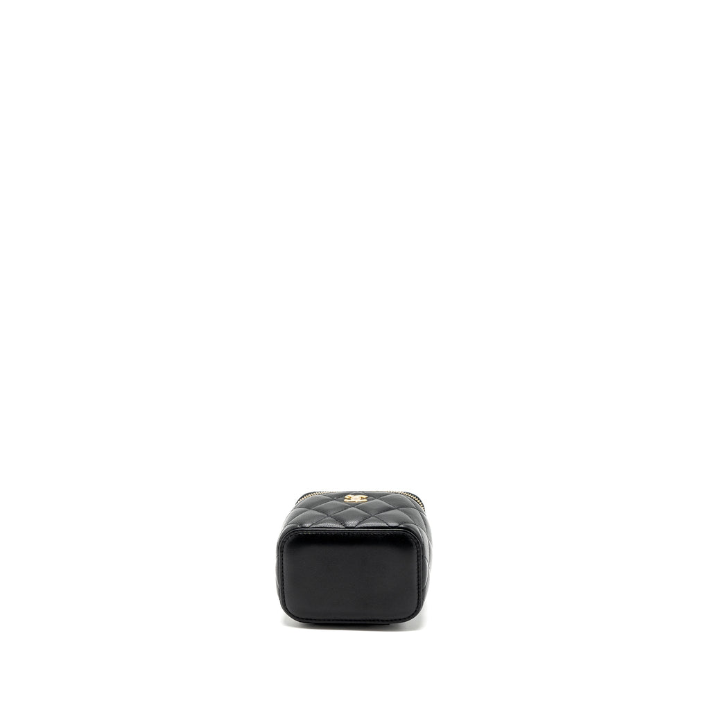 chanel-pearl-crush-mini-vanity-with-chain-lambskin-black-ghw-1