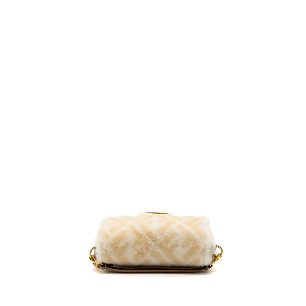 fendi-mini-baguette-sheepskin-beige-white-ghw