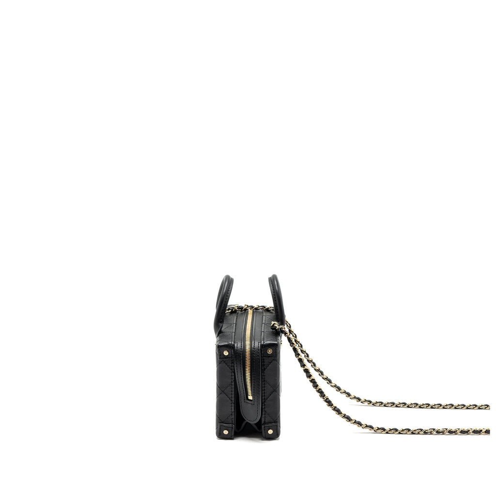 chanel-22b-top-handle-small-vanity-case-calfskin-black-ghwmicrochip-copy