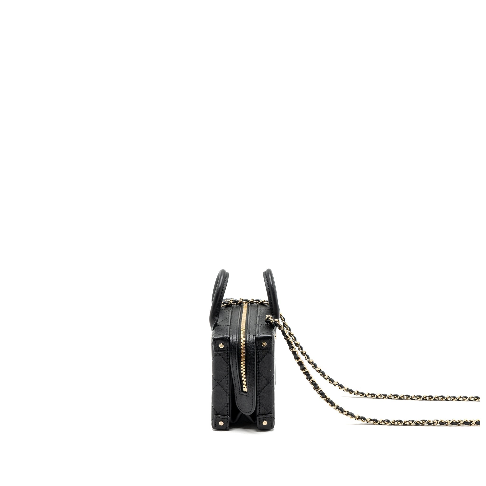 chanel-22b-top-handle-small-vanity-case-calfskin-black-ghwmicrochip-copy