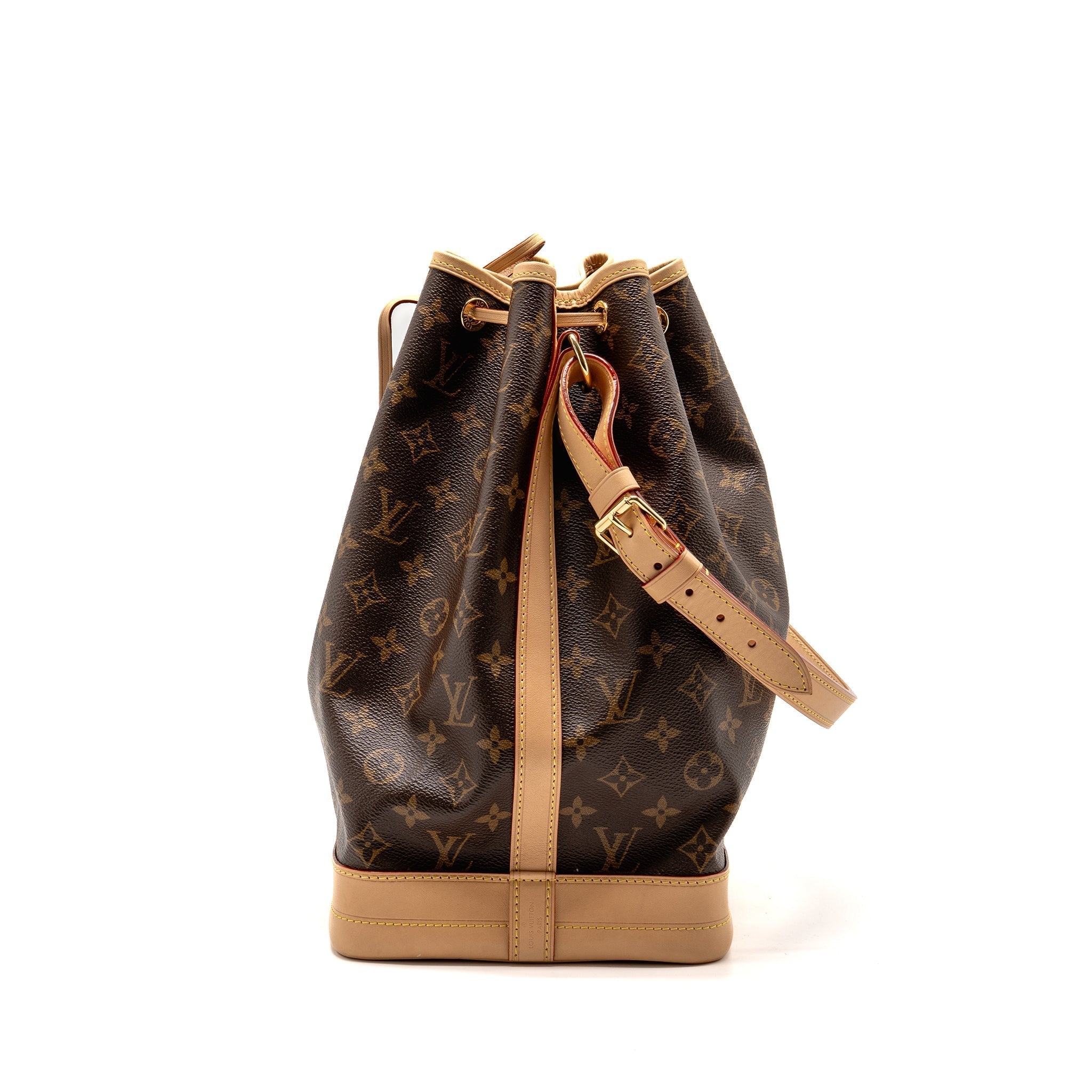 louis-vuitton-noe-bag-monogram-canvas-ghws