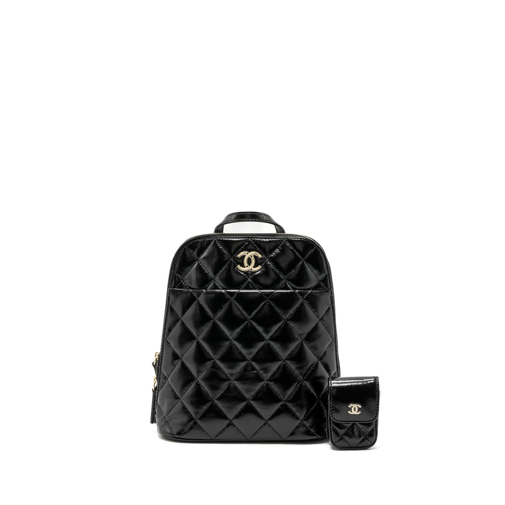chanel-22a-backpack-patent-black-lghw-microchip