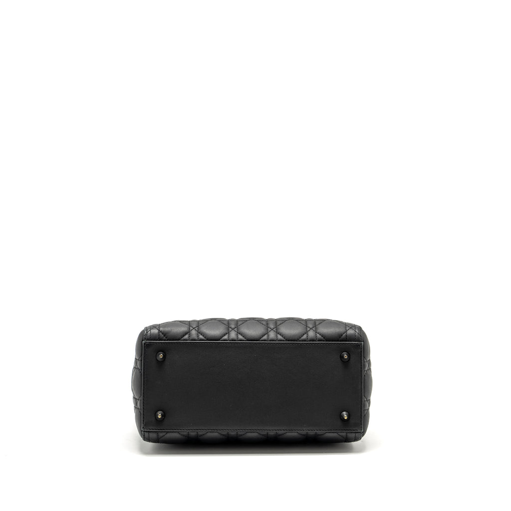 dior-medium-lady-dior-ultramatte-cannage-calfskin-so-black
