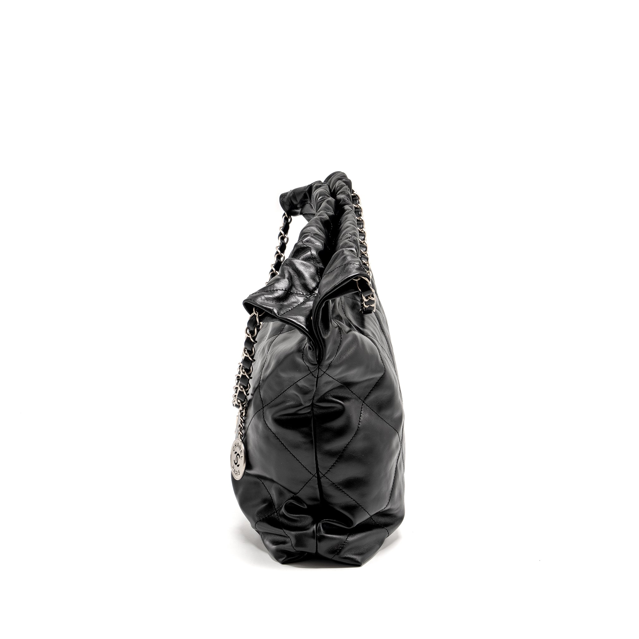 chanel-medium-22-shiny-calfskin-black-shw-microchip-1