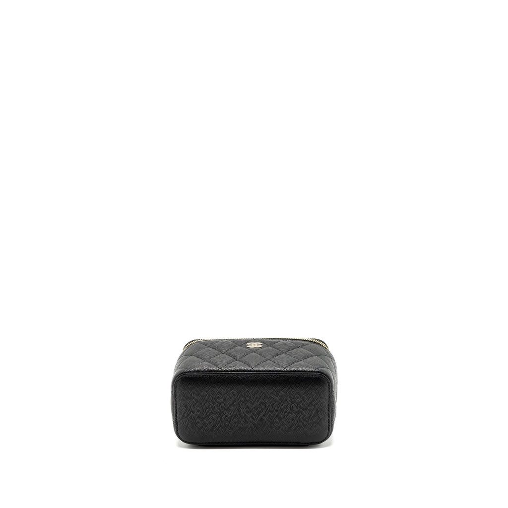 chanel-long-vanity-with-chain-caviar-black-lghw-1