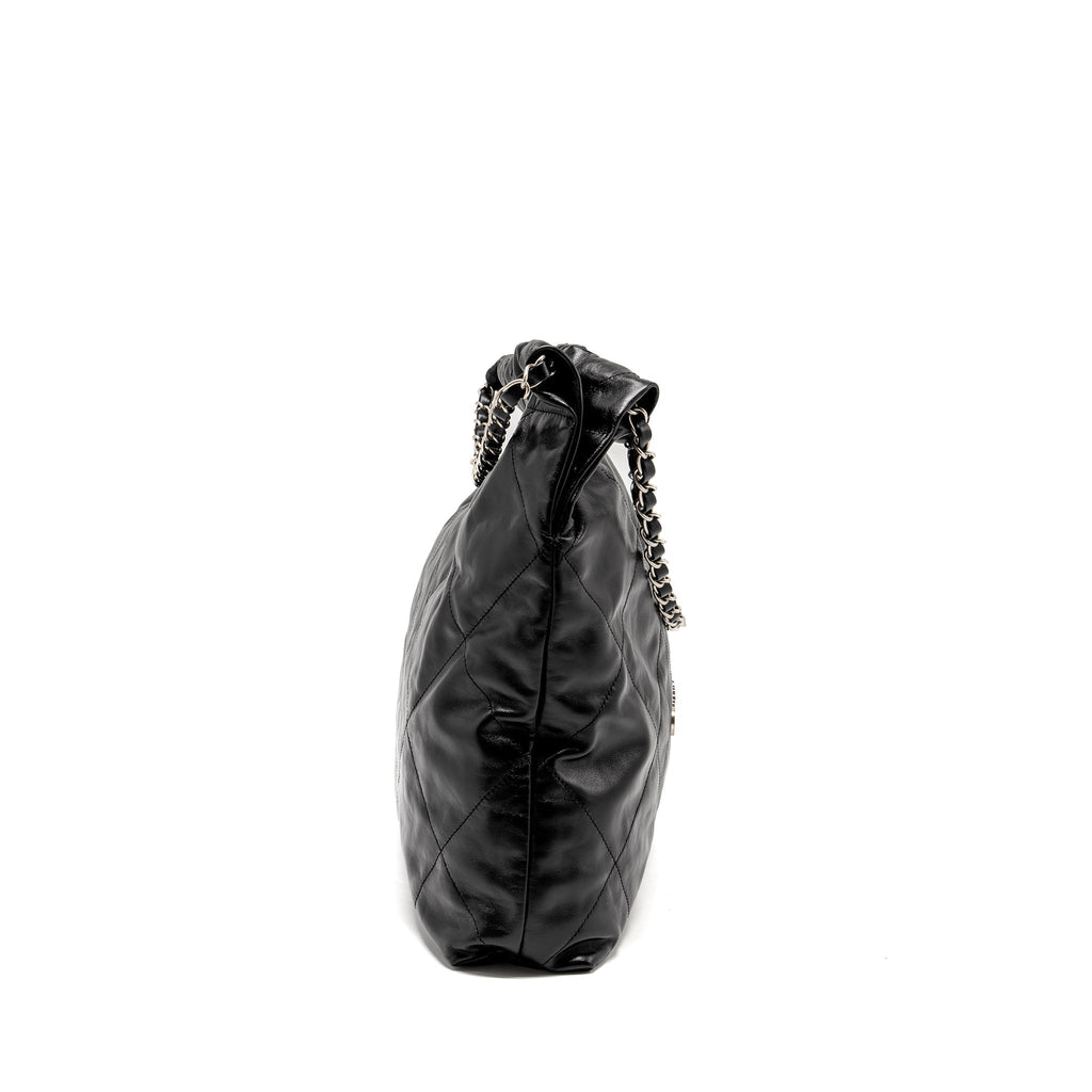 chanel-medium-22-shiny-calfskin-black-shw-microchip-1