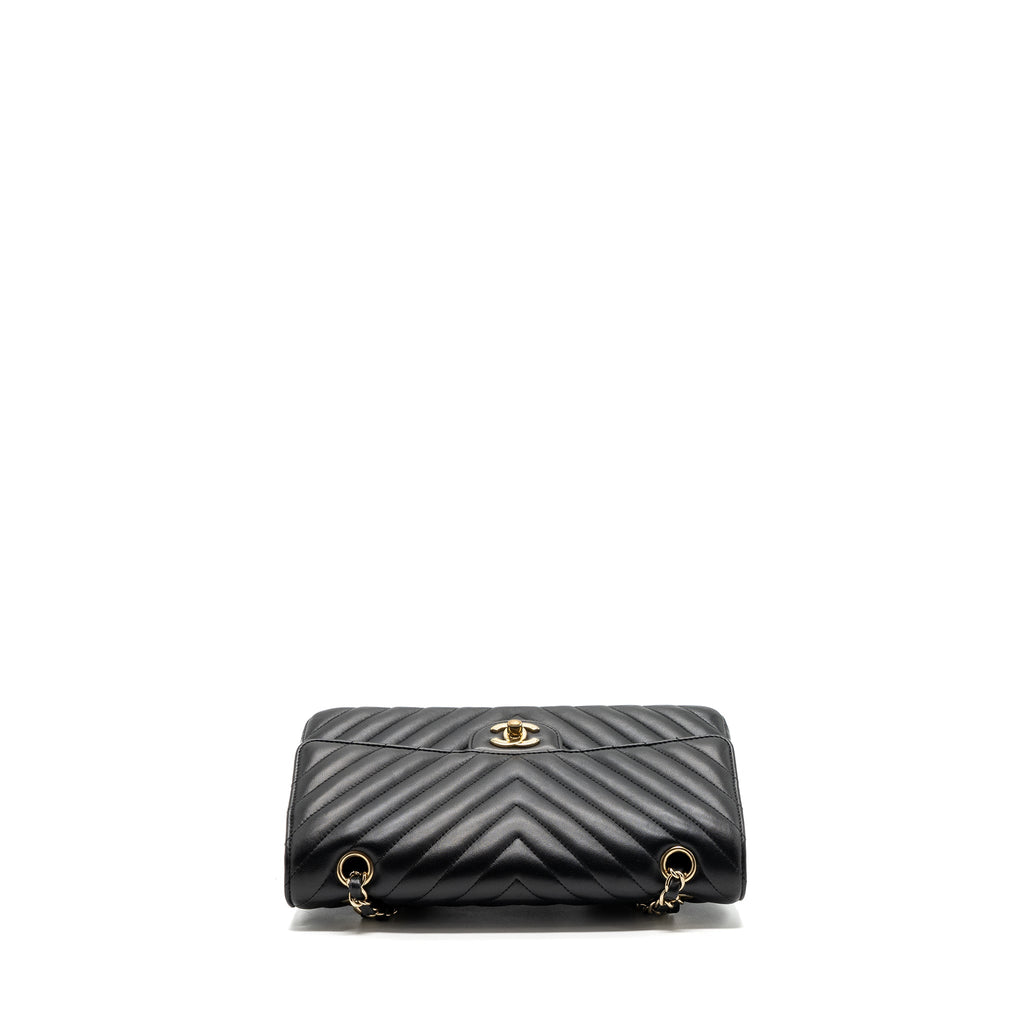 chanel-medium-classic-double-flap-bag-lambskin-chevron-black-lghw-copy