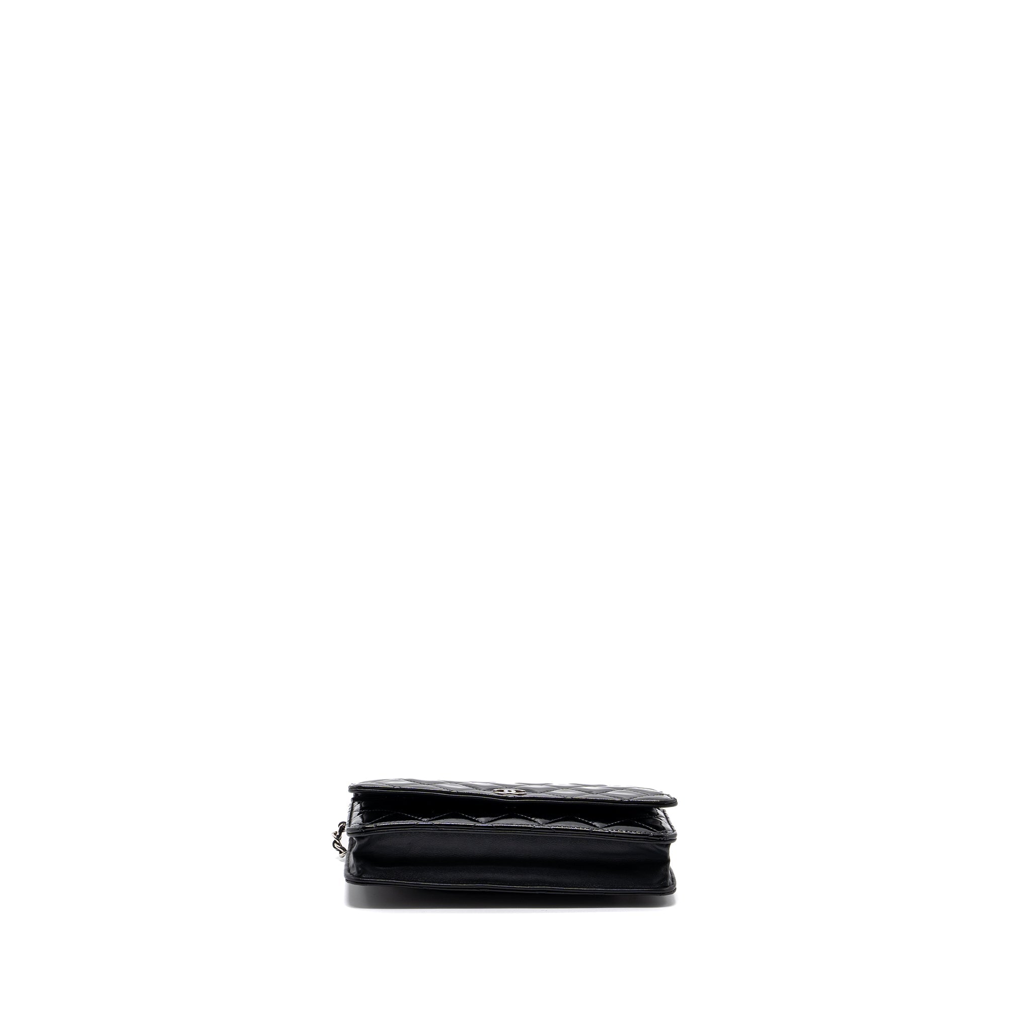 chanel-classic-wallet-on-chain-patent-black-shw-1
