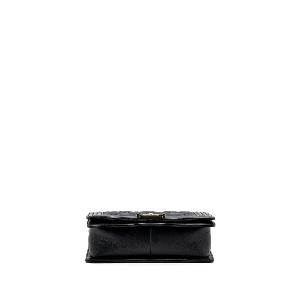 chanel-medium-boy-bag-calfskin-black-multicolor-hardware